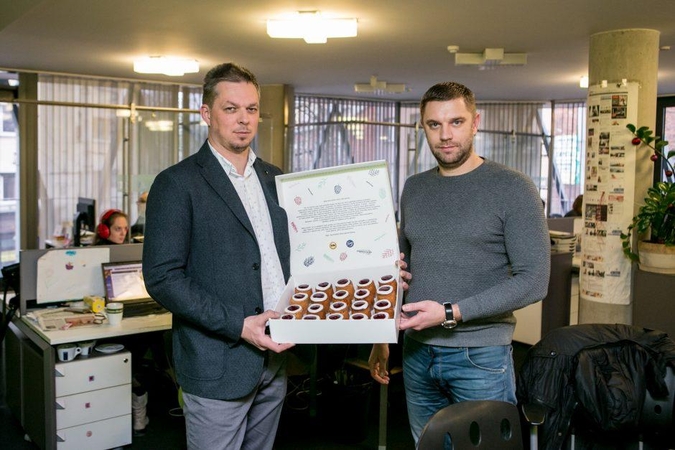 Mindaugas Snarskis (kairėje) ir "Diena Media News" akcininkas, valdybos narys Mindaugas Mickevičius (dešinėje).