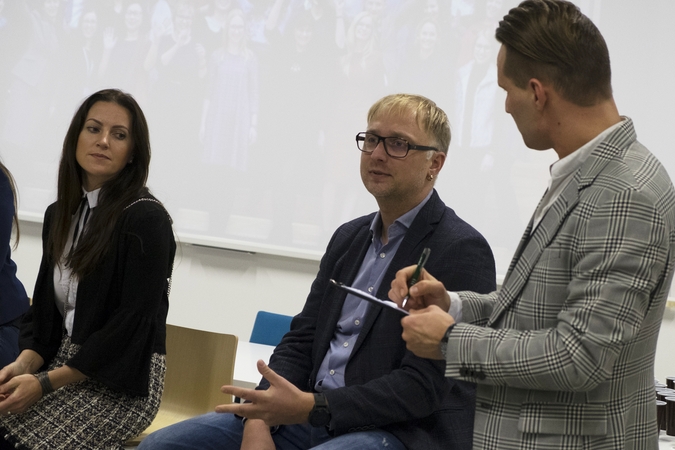 Kauno kolegijos Verslo fakulteto alumnas A. Neniškis iki šiol aktyviai dalyvauja aukštosios mokyklos veikloje.