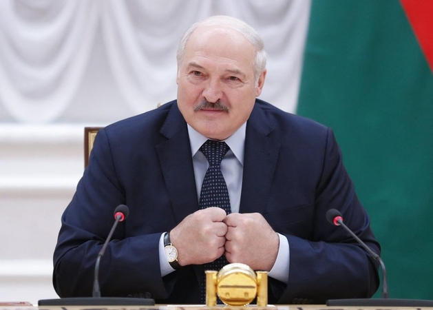 Žiniasklaida: Baltarusijos oligarchas per Lietuvą žaliava aprūpina Baltarusijos gamyklą