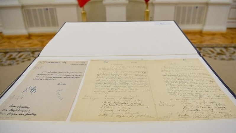 Nuo sekmadienio Vasario 16-osios akto originalas – Signatarų namuose