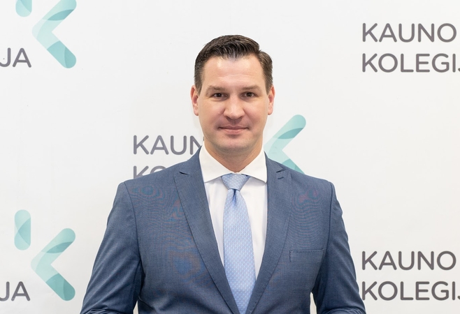 dr. Andrius Brusokas