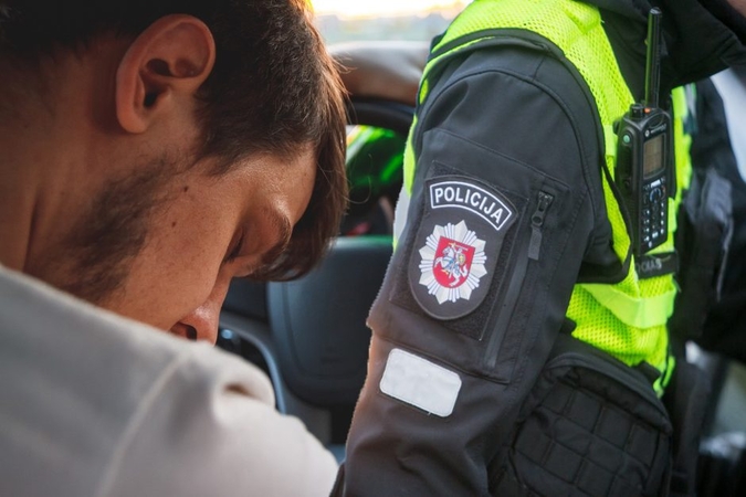 Ketvirtadienį Kauno gatvėse vos per plauką išvengta kelių tragedijų