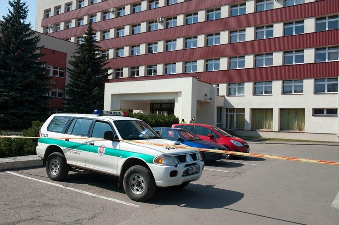 Kalniečių poliklinikoje sprogmenų nerasta, sulaikytas įtariamasis 