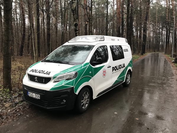 Drama Lentvaryje: jauną vyrą prievarta įsodino į automobilį, reikalavo pinigų ir sumušė