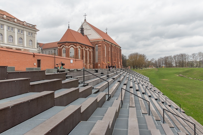 Kauno pilies papėdėje – amfiteatro plėtra