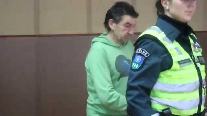 Iki gyvos galvos nuteistas Kražių žudikas nuosprendžio neskundė