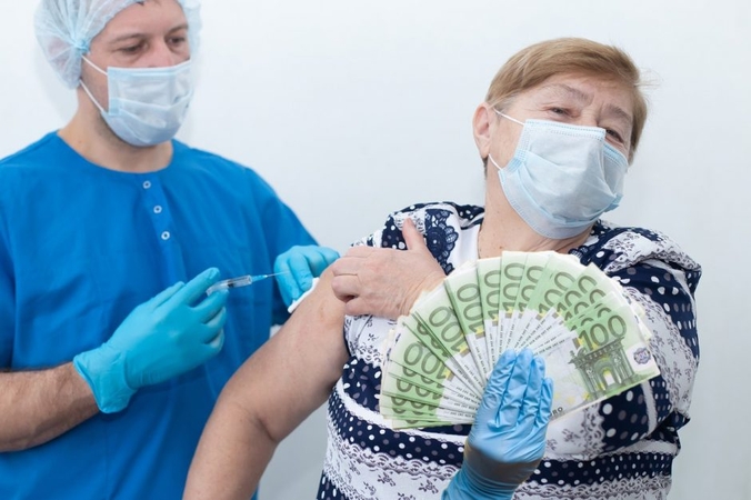 Prezidentas pasirašys pataisas dėl 100 eurų išmokų senjorams už skiepus