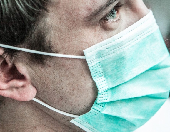 Vaistinių asociacija: medicininių veido kaukių pirkėjų antplūdžio dar nėra