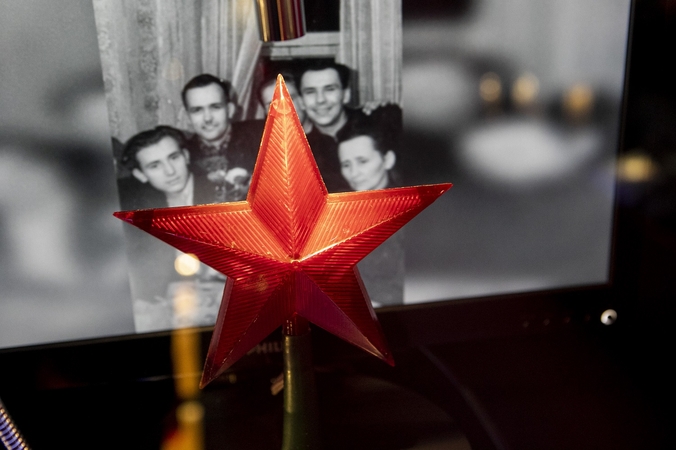 Nuošalėje: sovietiniai simboliai atsidūrė už įstatymo ribų.