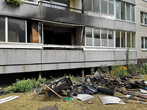 Policija aiškinasi, kas padegė kaišiadoriečių balkoną