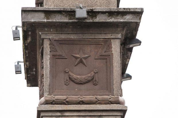 Ministerija: įstatymo įpareigojimas šalinti sovietų simboliką – perteklinis