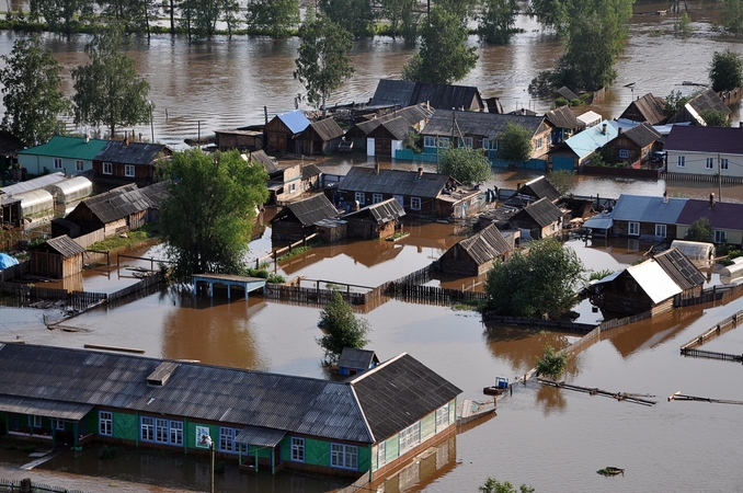 Sibire didelis potvynis pareikalavo mažiausiai penkių žmonių gyvybių