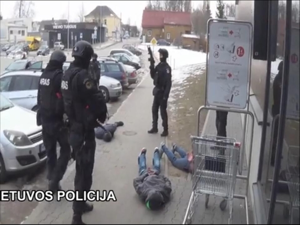 Į areštinę pateko Vievyje siautėję plėšikai