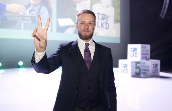 Naujausi partijų reitingai: pirmaujančiųjų trejetukas