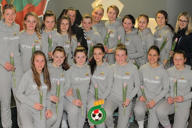Lietuvos moterų futbolo rinktinė pakilo į 89-ą poziciją