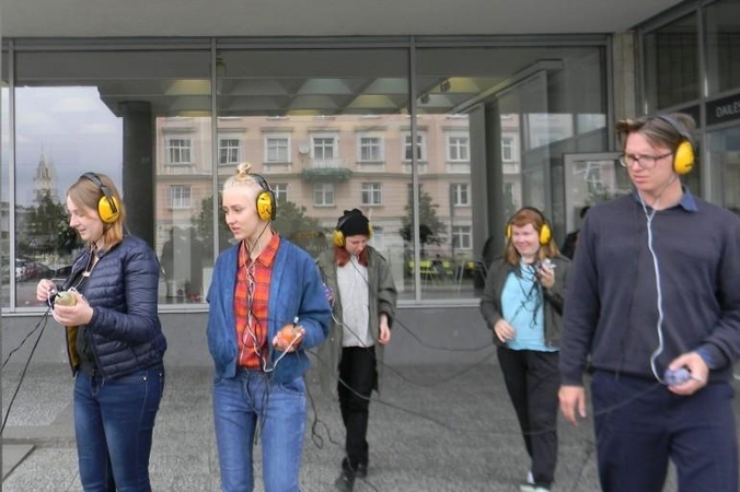 Kūrybinių garso meno dirbtuvių akimirka.