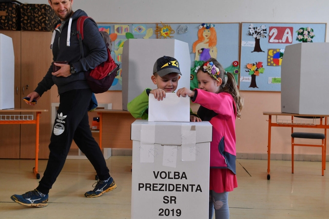 Slovakijoje vyksta prezidento rinkimų antrasis ratas