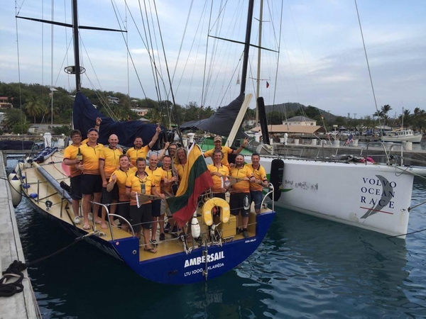 Po įtemptos kovos jachta „Ambersail“ išplėšė dar dvi pergales