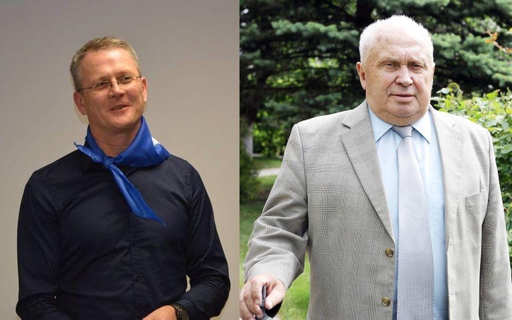 Veiviržėnuose prozininkų renginyje dalyvavęs M.Milinis (kairėje) ir Gargždų garbės pilietis A.Klizas.
