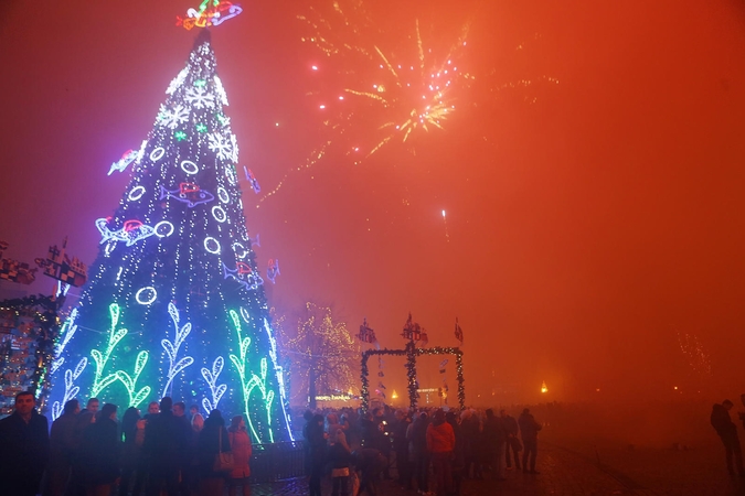 Miestas Kalėdas pasitiks šviesesnis