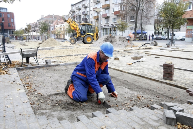 Nuo pavasario vykęs šilumos tinklų remontas finišavo kartu su darbų M.Mažvydo alėjoje pabaiga.