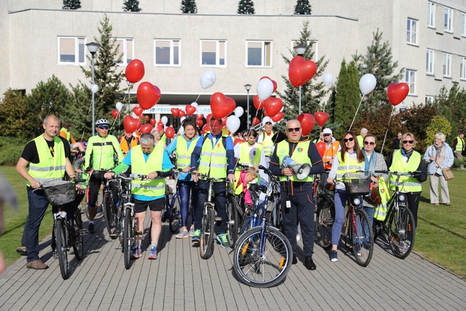 Medikai kviečia nuo ligų pabėgti dviračiu
