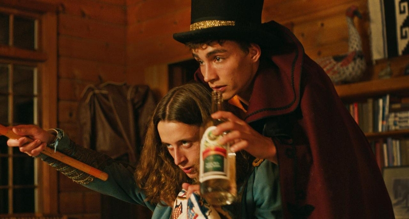 Kadras iš režisieriaus A.Goldo romantinės dramos „Banguojančio ežero daina“ (2018).