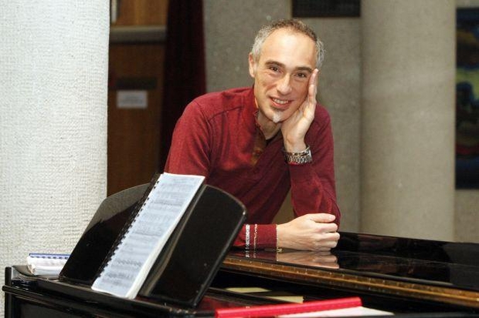 Požiūris: Klaipėdos valstybiniame muzikiniame teatre dirbantis M.Longo tikina, kad Lietuvoje nei lietus, nei sniegas jo netrikdo.