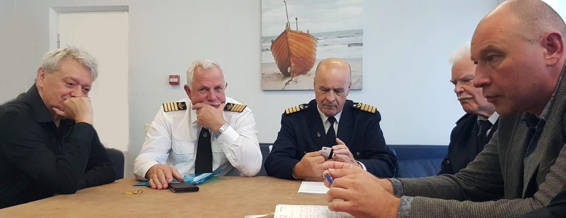 Nuostata: jūrų kapitonai pergyvena dėl jūrinės sistemos likimo, nori padėti kolegai S.Šiaučiūnui išlaviruoti tarp pertvarkos srovių.