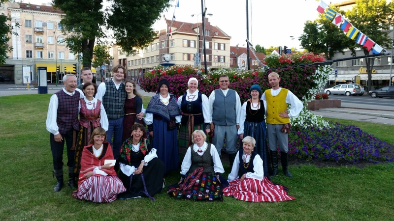 Folkloras: ansamblis „Kupolė“ kvies įsijungti į giesmes, kurias ansamblio nariai surinko ir užrašė ekspedicijose.