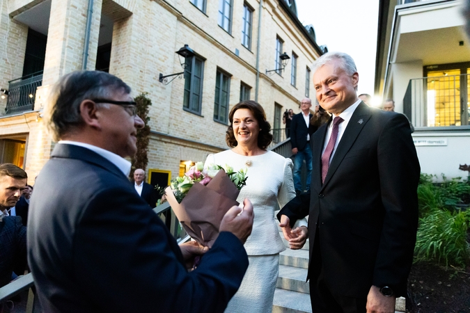 Pasiekė: G. Nausėda tarps trečiuoju antrą kadenciją valstybei vadovausiančiu prezidentu.
