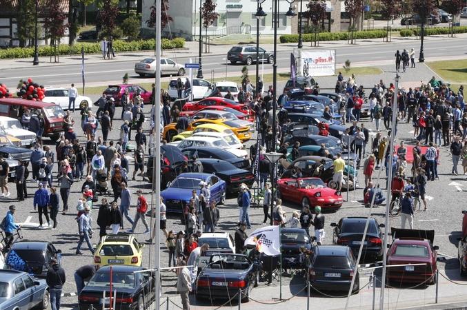 Klaipėdoje burzgia išskirtiniai automobiliai