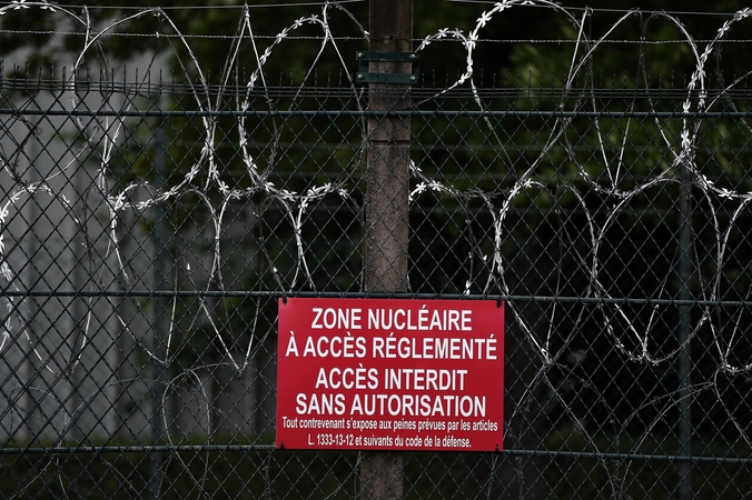 Prancūzijoje skelbia streiką ir atominių elektrinių darbuotojai
