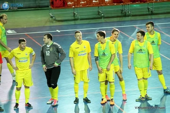 Salės futbolininkų laukia nelengva dvikova