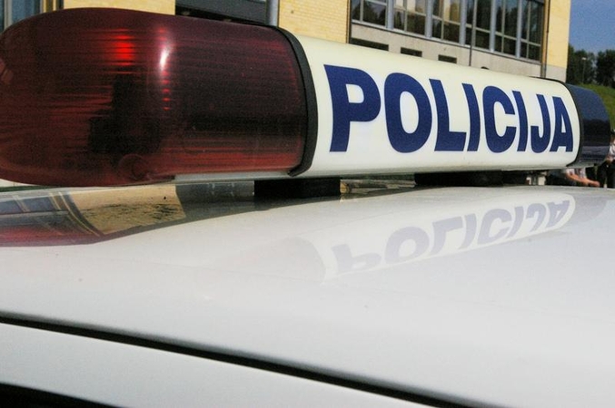 Policijos tyrėja į darbą atėjo išgėrusi
