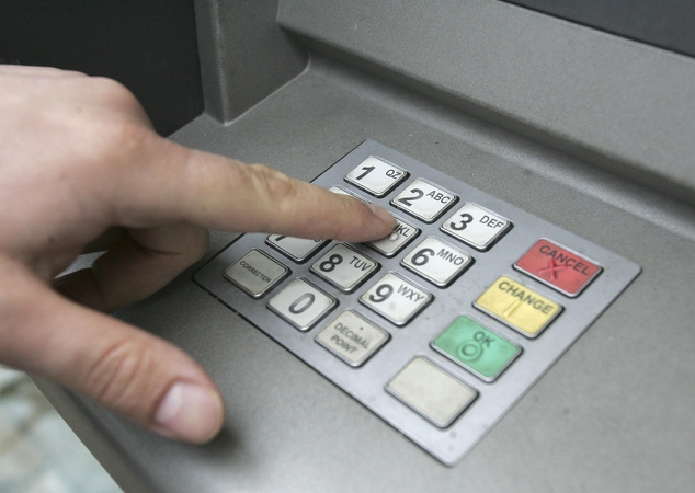 Ant bankomato Alytuje – kortelių duomenų nuskaitymo įranga
