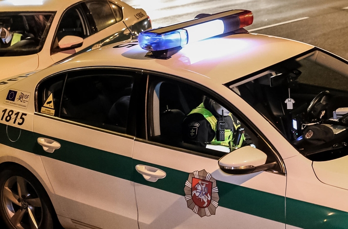 Švenčionių rajone policija vaikėsi automobilio vairuotoją