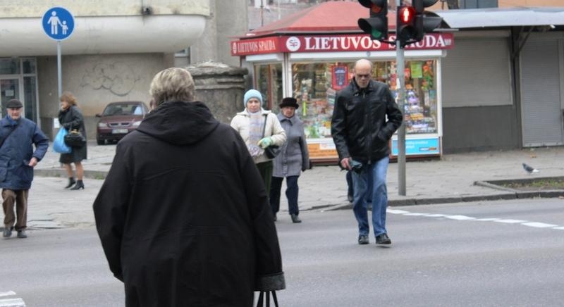 Pėsčiųjų pasiteisinimas: skubu, nemačiau perėjos