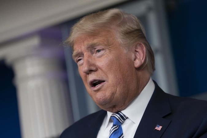D. Trumpas: neišbandyti vaistai nuo koronaviruso gali būti Dievo dovana