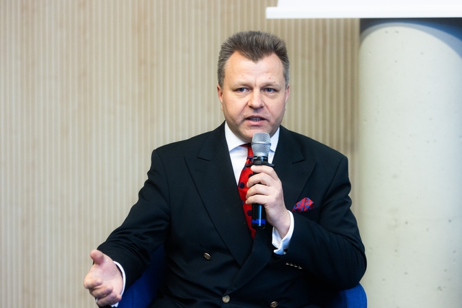 Mantas Adomėnas