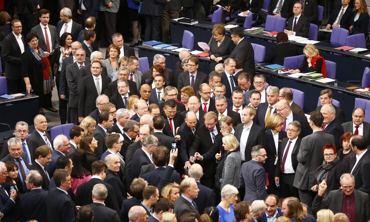Vokietijos parlamentas pritarė karinei misijai prieš „Islamo valstybę“