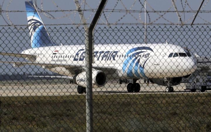 Sudužus "EgyptAir" lėktuvui, krenta kelionių sektoriaus akcijos