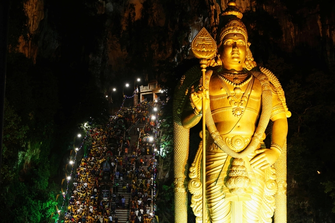 Tūkstančiai tikinčiųjų Malaizijoje švenčia hinduistų festivalį