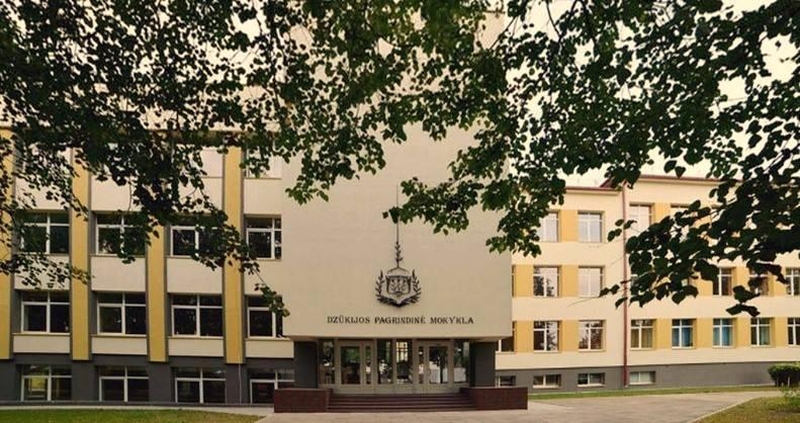 Alytuje dėl užsidegusių mokyklos durų buvo evakuota per 500 žmonių