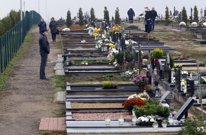 Vėlinės – amžinybės grožio atspindžiai