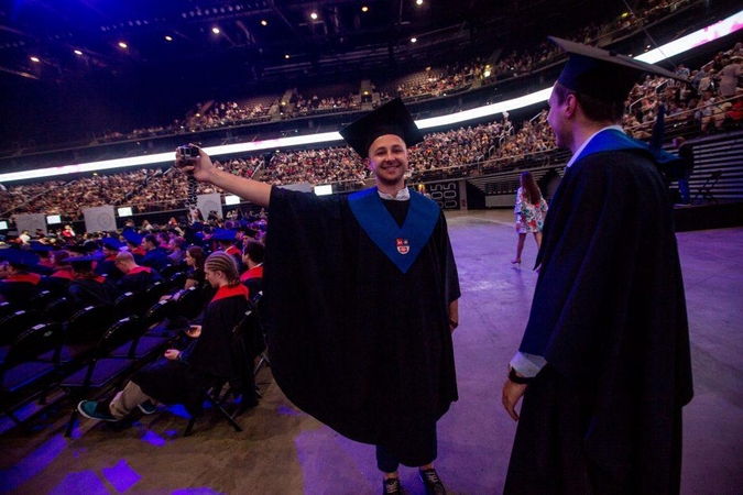 „Žalgirio“ arenoje – diplomų įteikimai KTU absolventams