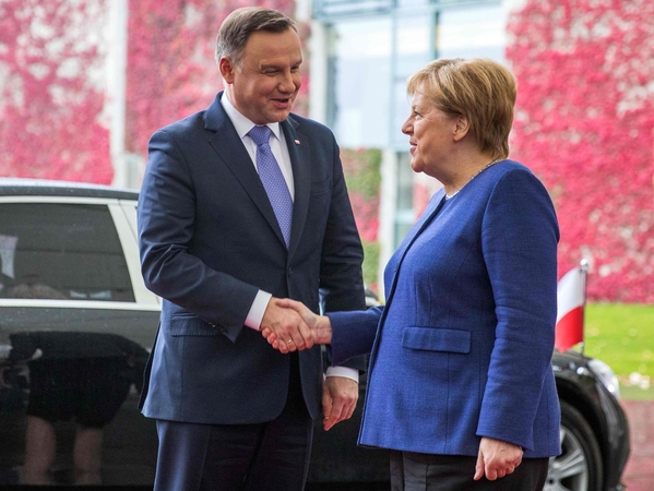 Andrzejus Duda ir Angela Merkel