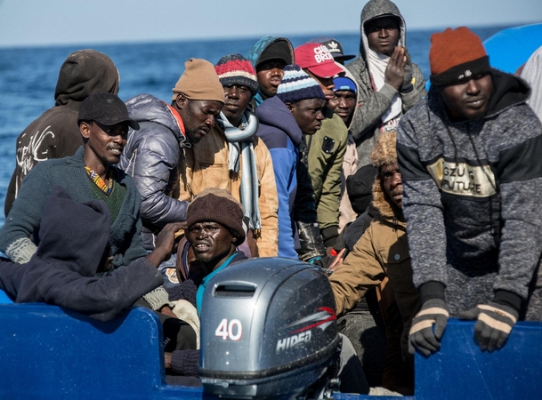Italija iškeldina didžiausią Europos pabėgėlių stovyklą