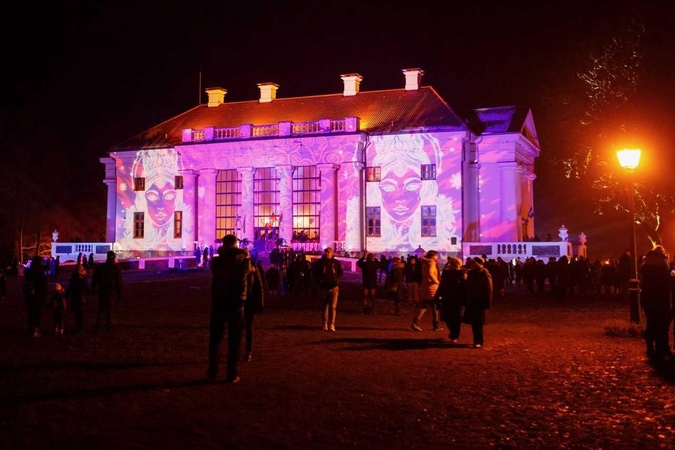 Pakruojo dvare atšaukiamas ledo skulptūrų ir ugnies festivalis 