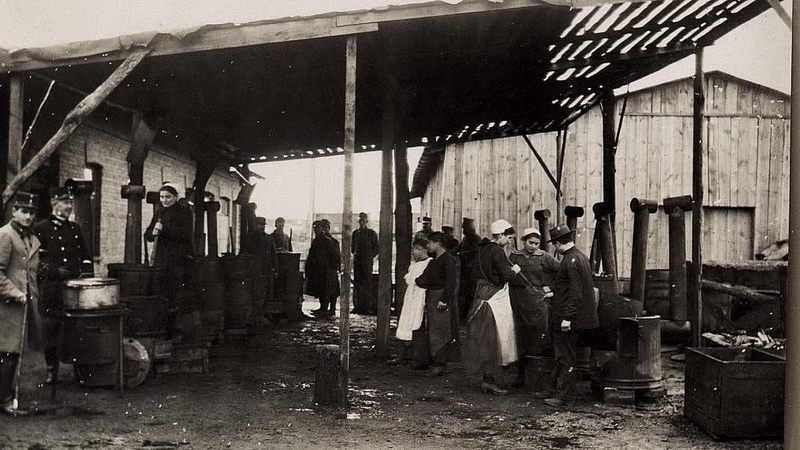 1917 m. propaganda: dėl maisto produktų stokos „kalti sukčiai pelnininkai“